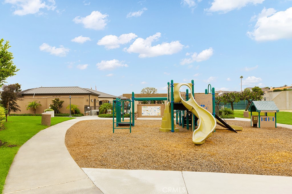 13a67e9a B49b 4597 Aec9 8216c5cb3935