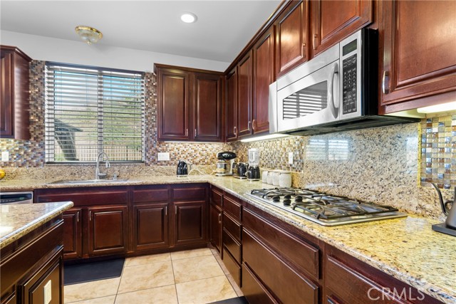 35424 Saddle Hill Road, Lake Elsinore CA: https://media.crmls.org/medias/13a6dcbc-9b5a-4cf3-8b6c-3aa6c8e4d646.jpg