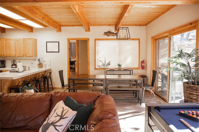 Detail Gallery Image 3 of 32 For 1287 Sand Canyon Ct, Big Bear Lake,  CA 92315 - 4 Beds | 3 Baths
