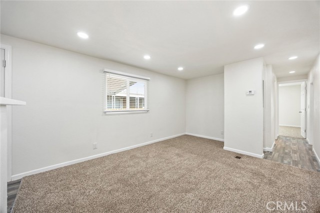 Detail Gallery Image 15 of 54 For 279 Teakwood Ln, Bakersfield,  CA 93308 - 2 Beds | 1/1 Baths