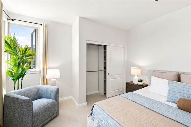 2 Bed Home for Sale in Hawthorne, California