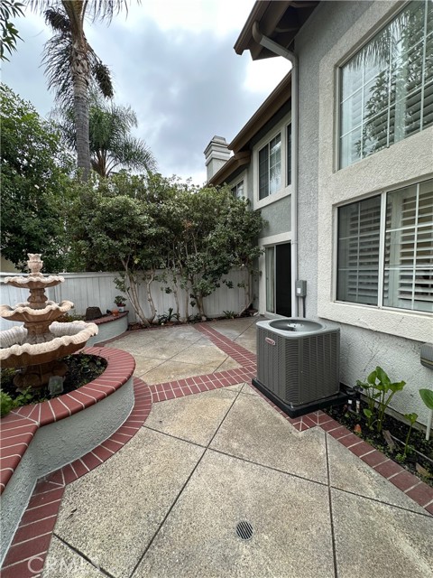 32 Le Mans, Mission Viejo CA: https://media.crmls.org/medias/13ab2275-9ae0-42d5-86a4-15bd5aee9e52.jpg