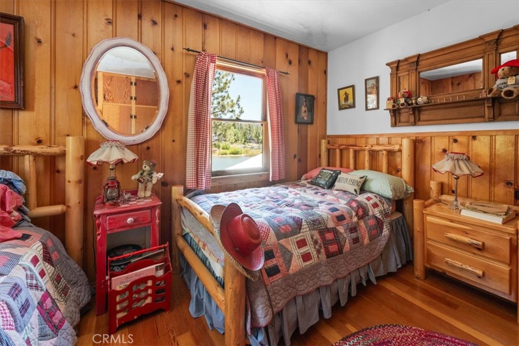 https://media.crmls.org/medias/13ab6c5e-206d-4402-9063-b17115606a18.jpg?preset=X-Large