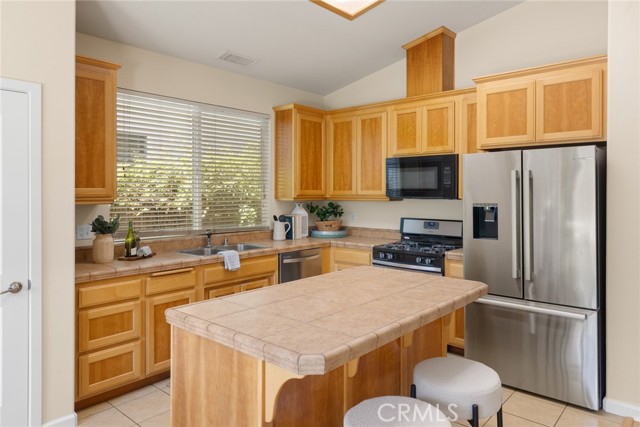 Detail Gallery Image 11 of 39 For 2545 Valhalla Pl, Chico,  CA 95973 - 4 Beds | 2 Baths