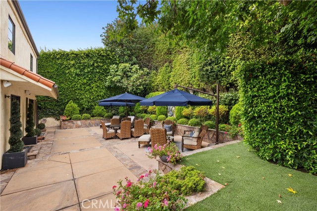 844 Temple Hills Drive, Laguna Beach CA: https://media.crmls.org/medias/13ac8fc1-1154-4c8c-8170-5be1f02d8f5e.jpg