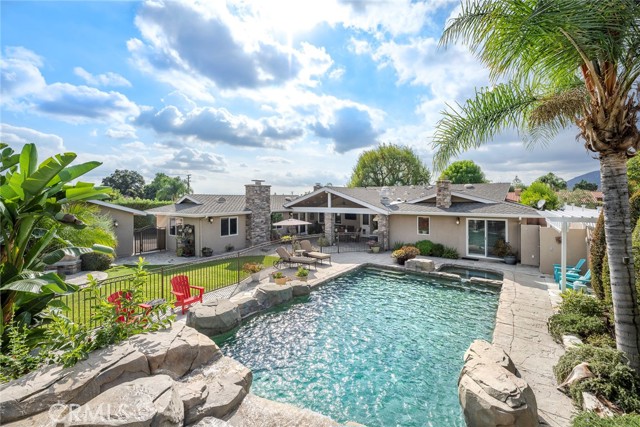 1360 Pebble Springs Ln, Glendora, CA 91741