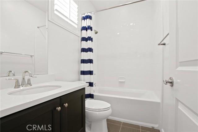 139 Yellow Daisy, Irvine CA: https://media.crmls.org/medias/13ad9a5d-9332-4ebd-ad97-70eef51534e8.jpg