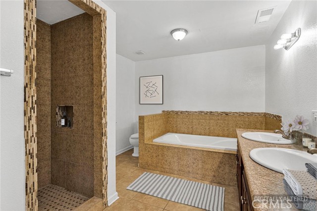 8732 Pico Avenue, Hesperia CA: https://media.crmls.org/medias/13af5e5f-3059-4149-9e70-2d24695fd99b.jpg