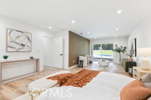https://media.crmls.org/medias/13af975a-cf50-4989-bb26-d12158ff54d0.jpg?preset=X-Large