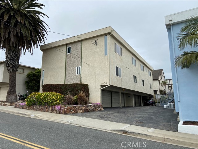 7 unit apartment in North Redondo Beach