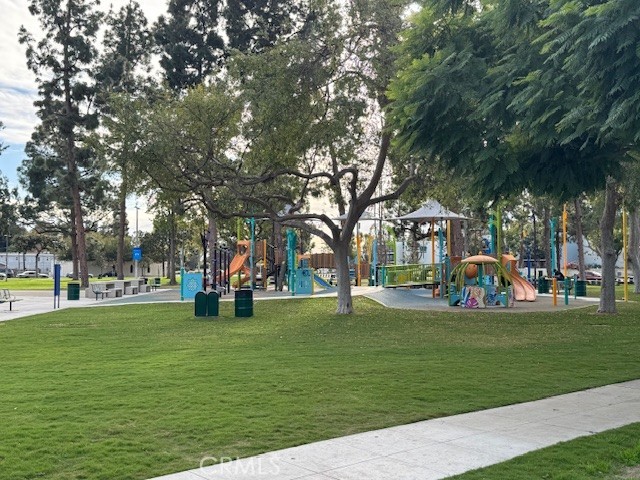 Detail Gallery Image 22 of 30 For 2941 Baltic, Long Beach,  CA 90810 - 2 Beds | 2 Baths