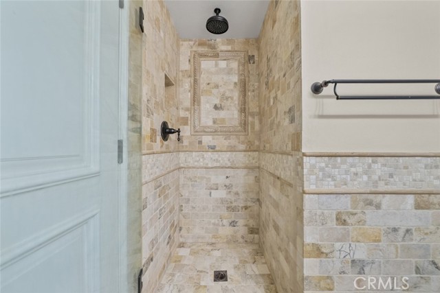 Detail Gallery Image 14 of 47 For 11101 Eton Ave, Chatsworth,  CA 91311 - 4 Beds | 3 Baths