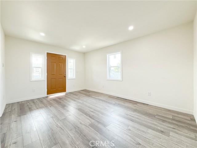 Detail Gallery Image 4 of 21 For 521 W Cherry St, Compton,  CA 90222 - 3 Beds | 2 Baths