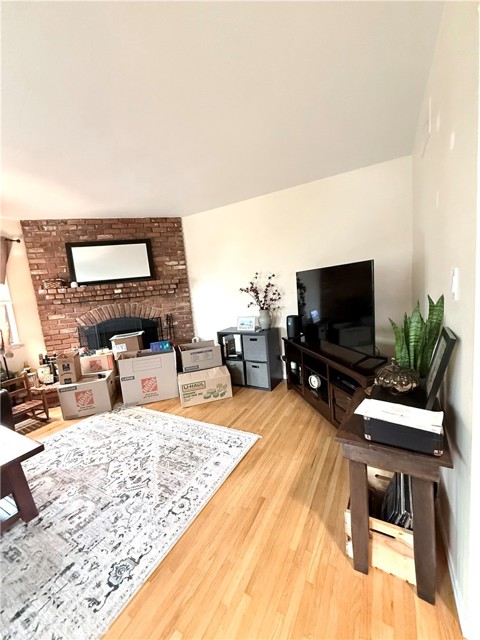 Detail Gallery Image 8 of 22 For 970 W 8th, San Pedro,  CA 90731 - 3 Beds | 2 Baths