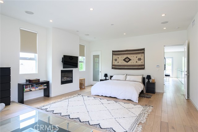 Detail Gallery Image 9 of 75 For 520 N Curson Ave, Los Angeles,  CA 90036 - 4 Beds | 4 Baths