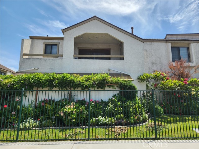 Detail Gallery Image 1 of 31 For 7922 Serapis Ave #12,  Pico Rivera,  CA 90660 - 2 Beds | 2 Baths