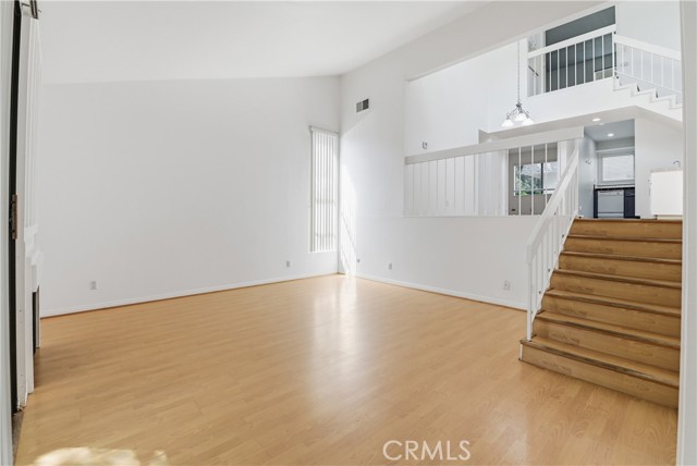 Detail Gallery Image 7 of 33 For 6121 Shoup #35,  Woodland Hills,  CA 91367 - 1 Beds | 2 Baths