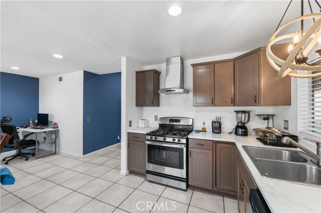 2701 Juniper Drive, Palmdale CA: https://media.crmls.org/medias/13b23245-7e77-4d08-b2e5-2a761ecbac09.jpg