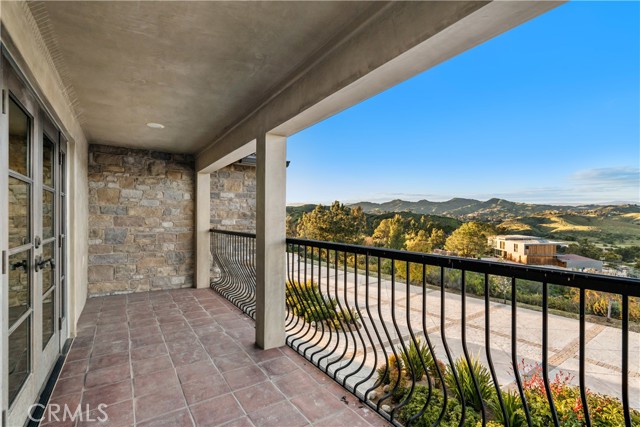 Detail Gallery Image 28 of 65 For 29732 Arroyo Oak Ln, Castaic,  CA 91384 - 5 Beds | 5 Baths
