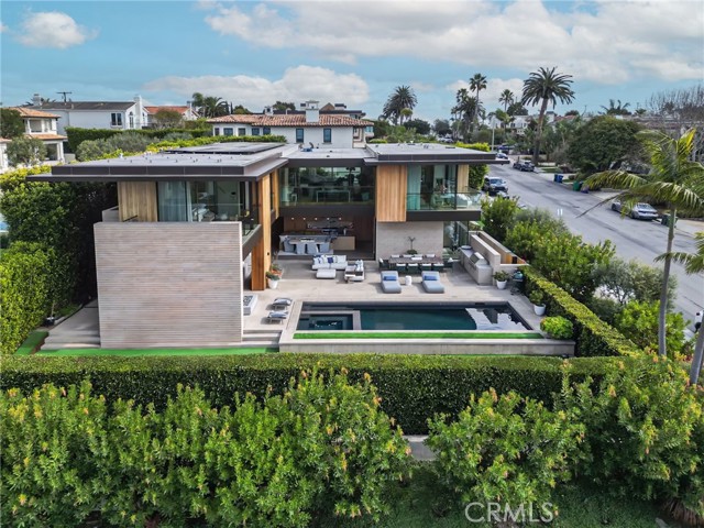 100 Dianthus Street, Manhattan Beach, California 90266, 6 Bedrooms Bedrooms, ,4 BathroomsBathrooms,Residential,For Sale,Dianthus,SB25030777