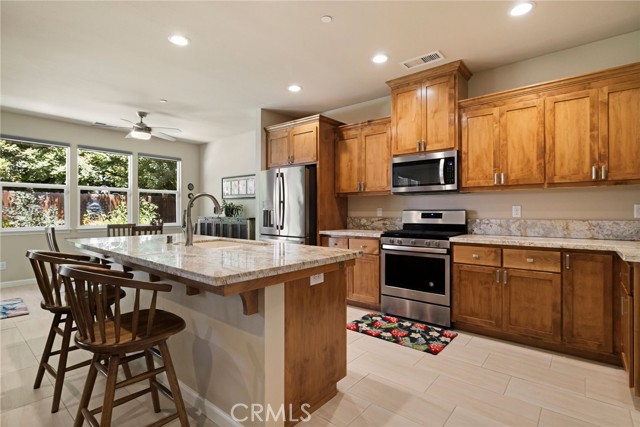 10 Harmony Park Circle, Chico CA: https://media.crmls.org/medias/13b45636-0d58-476a-9dba-fb2911b09f44.jpg