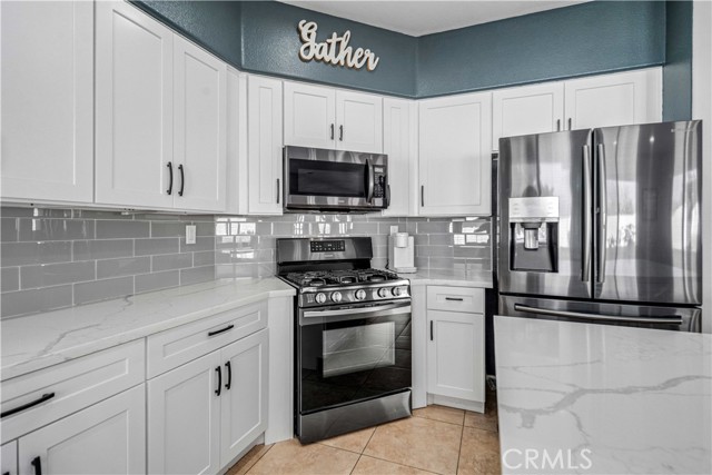 Detail Gallery Image 10 of 55 For 7337 Ridge View, Lancaster,  CA 93536 - 6 Beds | 3 Baths