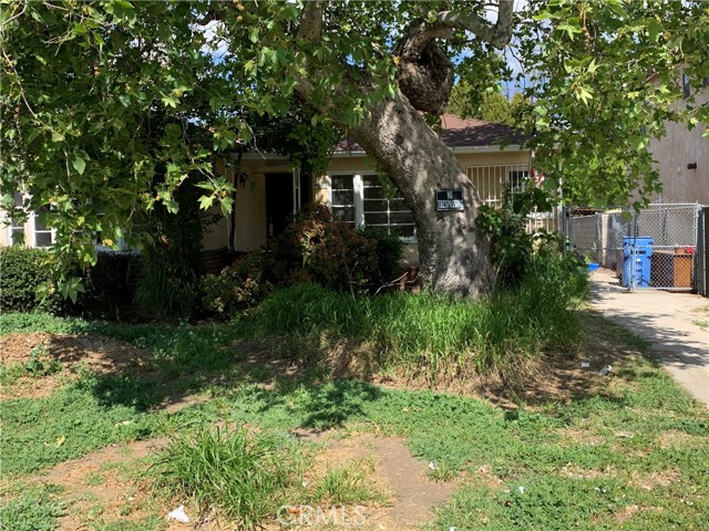14633 Hamlin Street photo 7