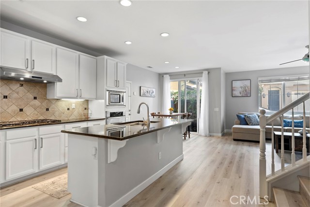 341 W Pebble Creek Lane, Orange CA: https://media.crmls.org/medias/13b5409c-1cf0-4e18-af4c-568d51226dab.jpg