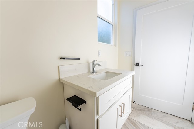 Detail Gallery Image 13 of 28 For 2131 N Pepper, Burbank,  CA 91505 - 2 Beds | 1/1 Baths