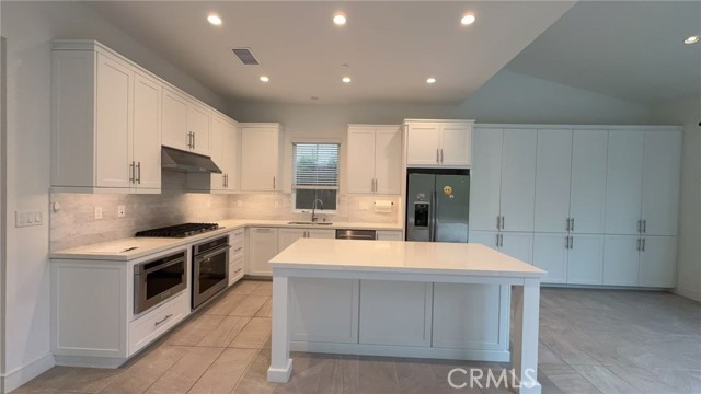 Detail Gallery Image 20 of 25 For 112 San Benito, Irvine,  CA 92618 - 3 Beds | 2/1 Baths