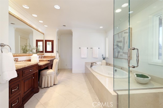 Detail Gallery Image 14 of 33 For 1 Coventry, Newport Beach,  CA 92660 - 4 Beds | 3/1 Baths