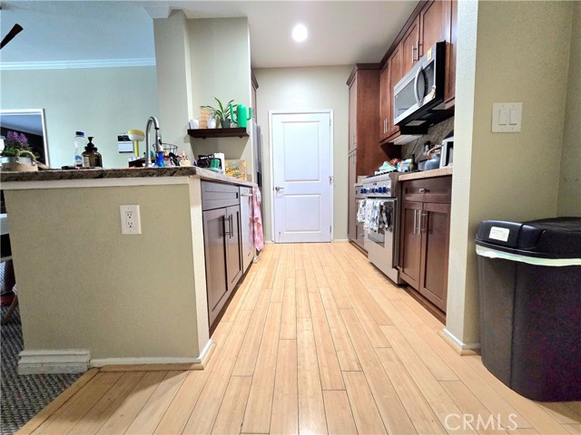 Detail Gallery Image 2 of 17 For 2225 Scholarship, Irvine,  CA 92612 - 2 Beds | 2 Baths