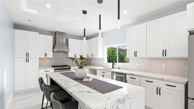 Detail Gallery Image 14 of 48 For 420 S Hill St, Orange,  CA 92869 - 4 Beds | 3/1 Baths