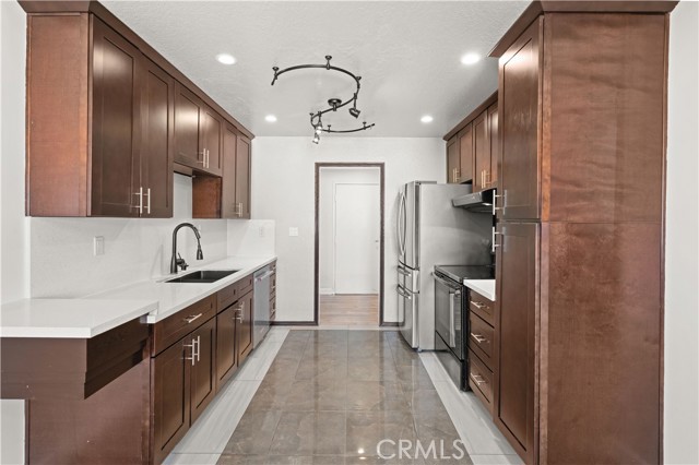 Detail Gallery Image 16 of 40 For 320 E Stocker St #317,  Glendale,  CA 91207 - 1 Beds | 2 Baths