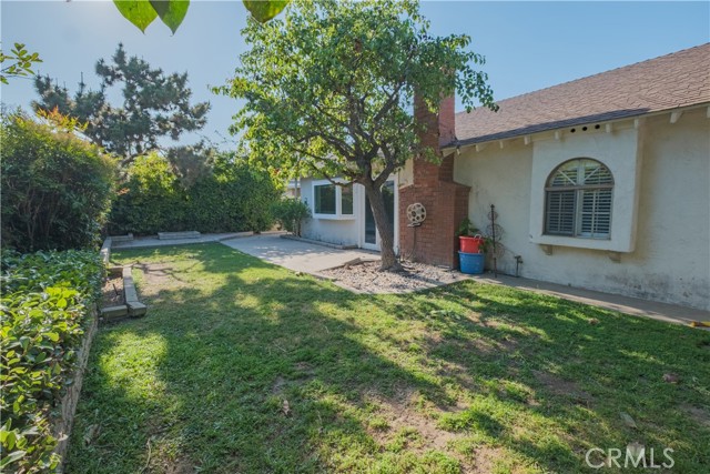 1506 West Sharon Road, Santa Ana CA: https://media.crmls.org/medias/13b91c49-588c-4cd9-baae-56ceeda3f86d.jpg