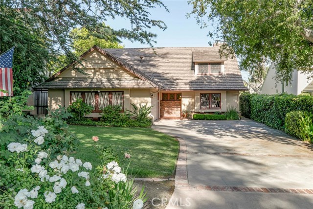 1558 Hillcrest Avenue, Glendale CA: https://media.crmls.org/medias/13b95622-5052-45a6-a483-c4e97d4bff7e.jpg