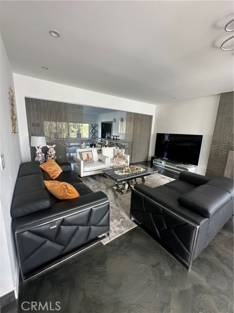 Detail Gallery Image 6 of 42 For 12600 Kenny, Granada Hills,  CA 91344 - 4 Beds | 5 Baths