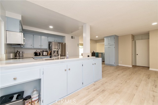12441 Interior Circle, Los Alamitos CA: https://media.crmls.org/medias/13b9a430-d7d0-444f-95a5-3d493f141c8f.jpg