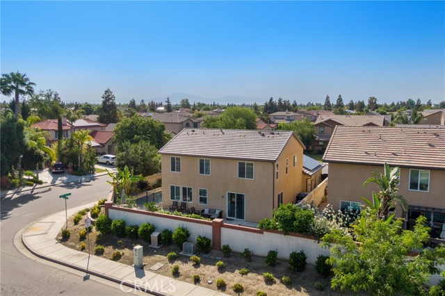12200 White Rapids Way, Bakersfield CA: https://media.crmls.org/medias/13bbb652-c002-4b56-8ef7-a98be3edc5ff.jpg