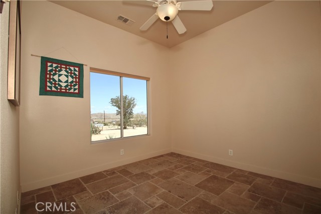 7125 Sunny Vista Road, Joshua Tree CA: https://media.crmls.org/medias/13bcae07-4c8f-466d-a434-164d5897a238.jpg
