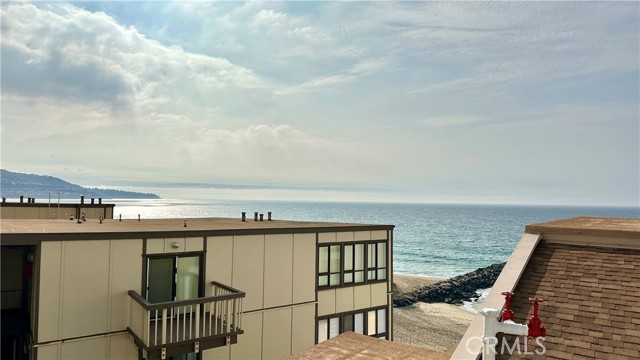 615 Esplanade, Redondo Beach, California 90277, 1 Bedroom Bedrooms, ,1 BathroomBathrooms,Residential,Sold,Esplanade,SB24012531