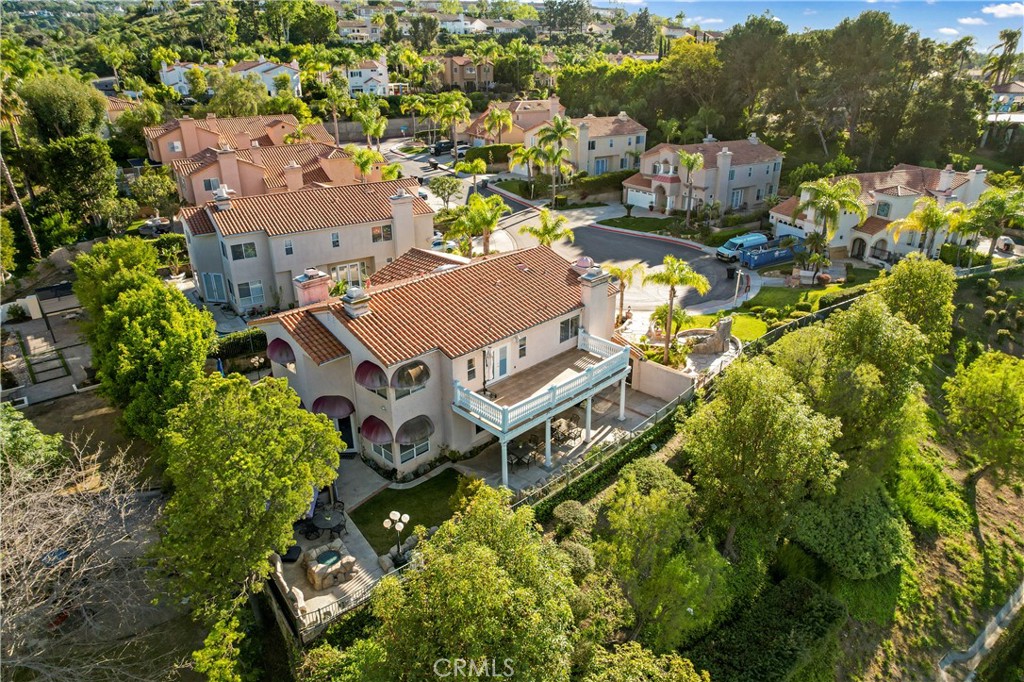 https://media.crmls.org/medias/13bdecf6-907b-4b63-906b-3bf9543af725.jpg?preset=X-Large