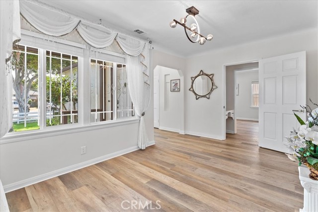 Detail Gallery Image 8 of 30 For 9801 S Hobart Bld, Los Angeles,  CA 90047 - 3 Beds | 2 Baths