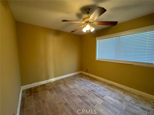 Detail Gallery Image 12 of 29 For 22066 Loch Lomond, Canyon Lake,  CA 92587 - 4 Beds | 3 Baths