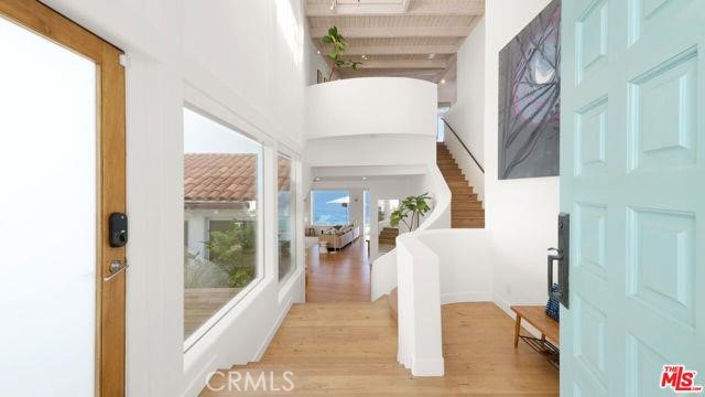 Detail Gallery Image 5 of 69 For 31654 Broad Beach Rd, Malibu,  CA 90265 - 4 Beds | 3/1 Baths