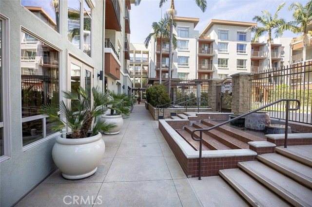 100 S Alameda Street, Los Angeles CA: https://media.crmls.org/medias/13be466f-74de-48a0-b767-285279ef5049.jpg