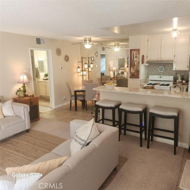 2821 S Fairview Street, Santa Ana CA: https://media.crmls.org/medias/13beafac-fb52-4337-a838-65d3baca951b.jpg