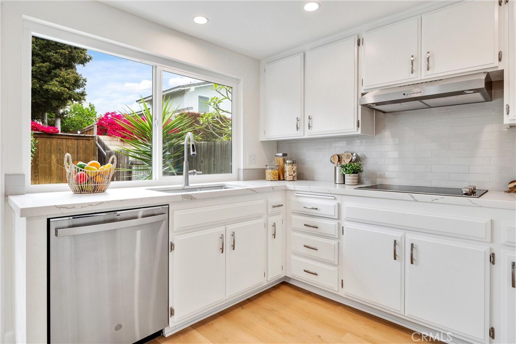 MLS #OC25132194 image #10