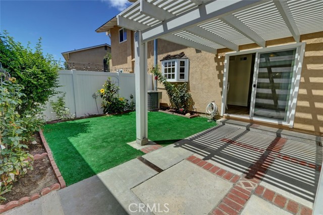 17077 Los Modelos Street, Fountain Valley CA: https://media.crmls.org/medias/13bfd168-c563-408e-af4d-d8f88bfeb02d.jpg