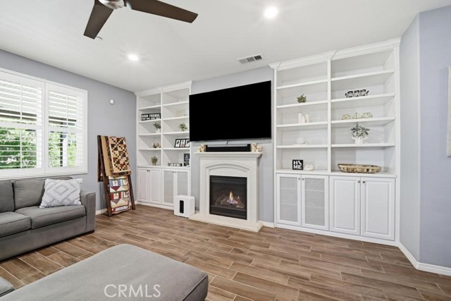 Detail Gallery Image 6 of 44 For 12138 Chutes Ct, Jurupa Valley,  CA 91752 - 3 Beds | 2/1 Baths